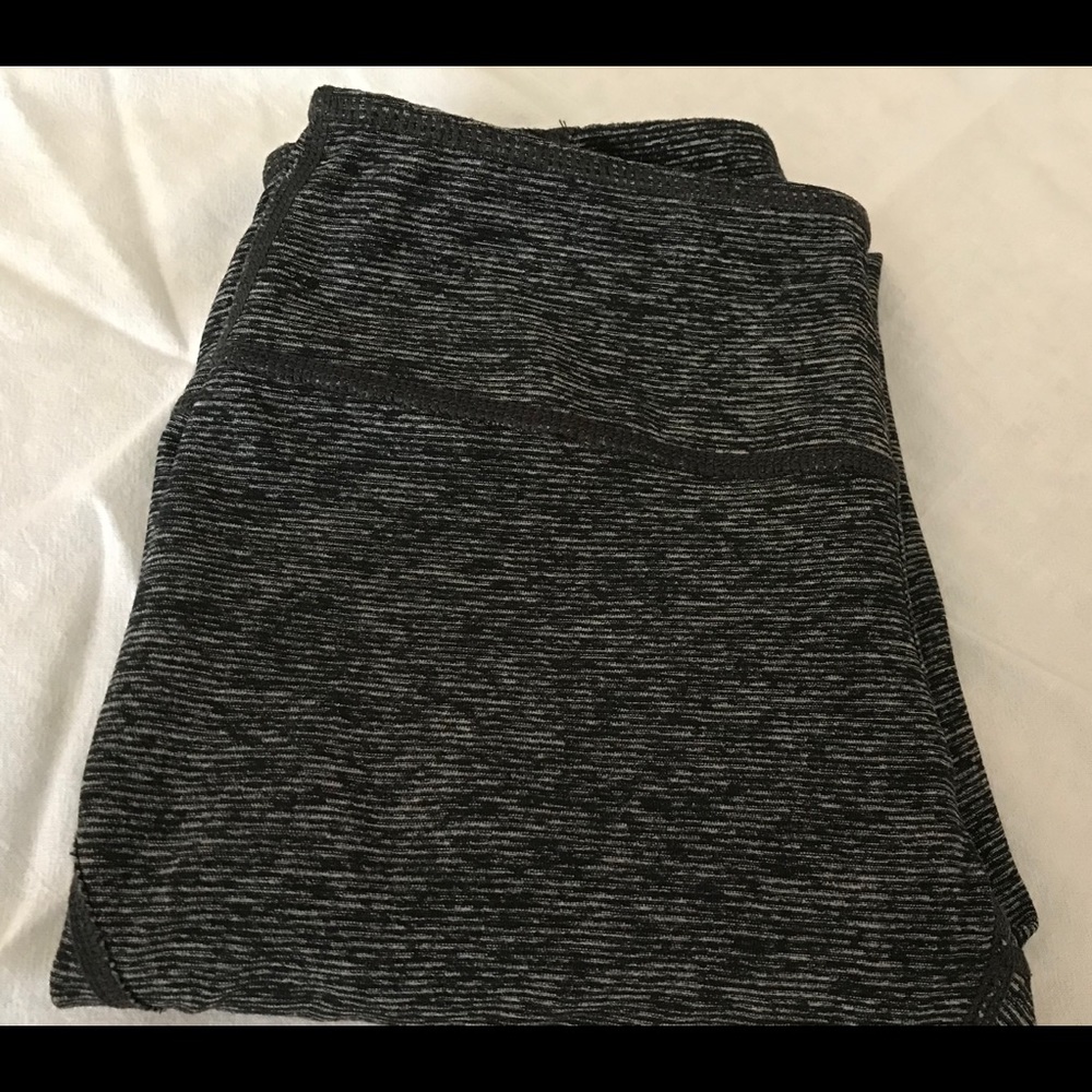 Zella Yoga  Capri Leggings